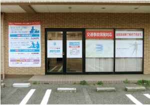 懸垂幕、ウインドウサイン ［岡山市］